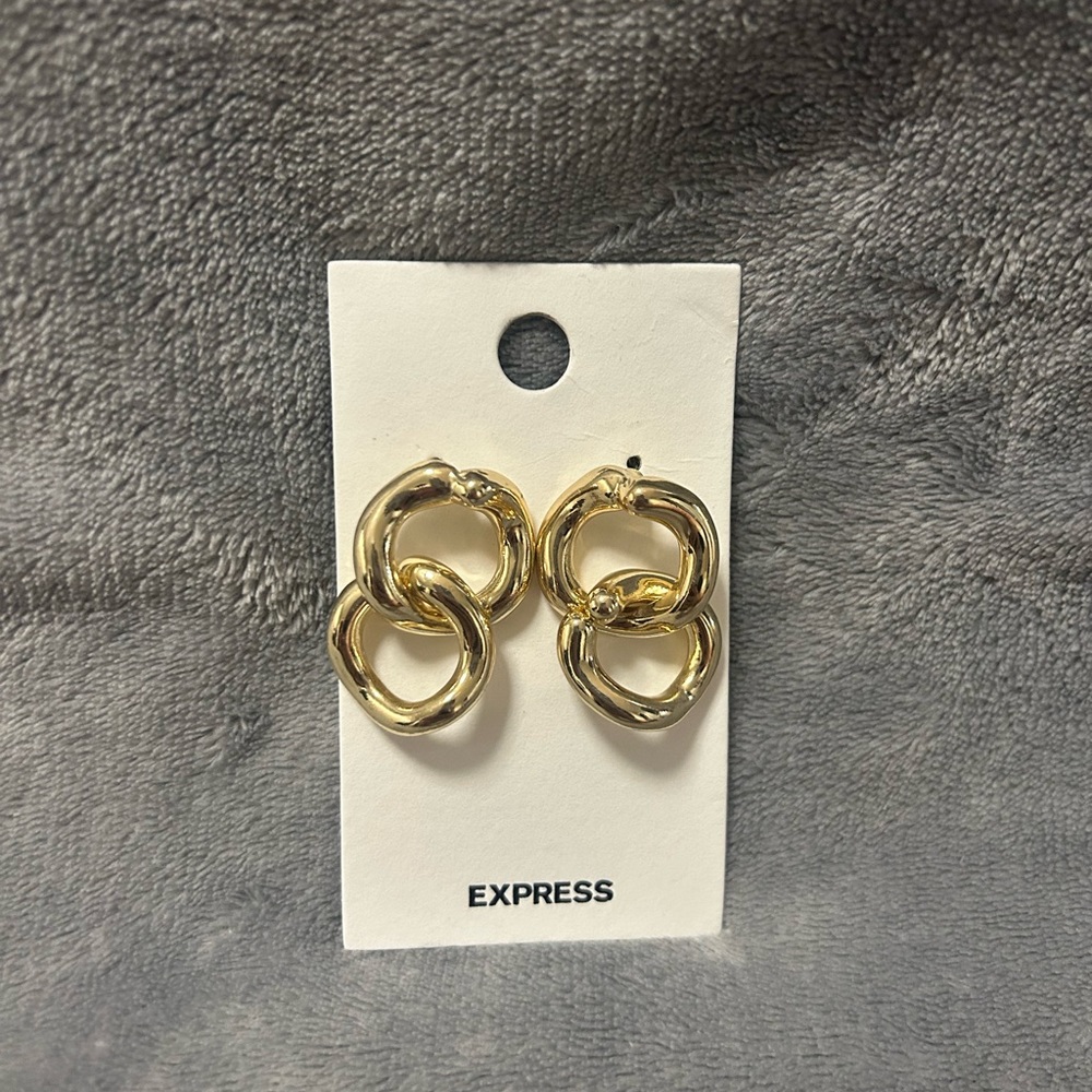 Express small / medium gold chain dangle hanging earrings